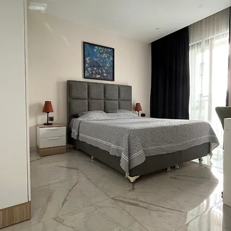 Tower Sea&mountain View Apartment